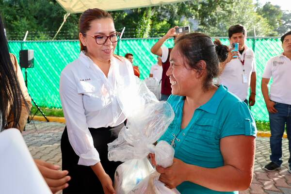 SEDIF apoya con despensas a Ocoyucan