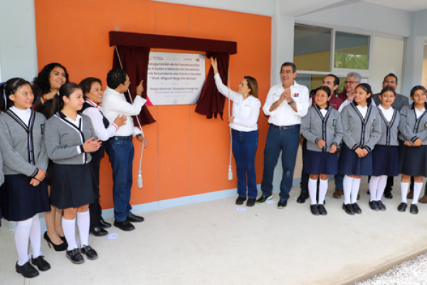 Centro Escolar en Tepeaca cuenta con techado