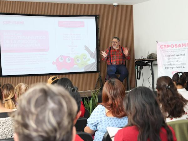 SEDIF capacita a profesionales en salud mental
