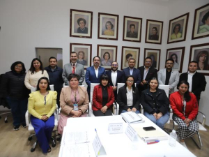 SEDIF entrega en adopci&oacute;n a una ni&ntilde;a y un ni&ntilde;o