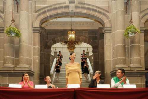 Puebla capital invita a la “Gala de Estrellas Elisa y Amigos”