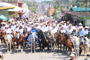 Cabalgantes hacen honor a San Isidro Labrador