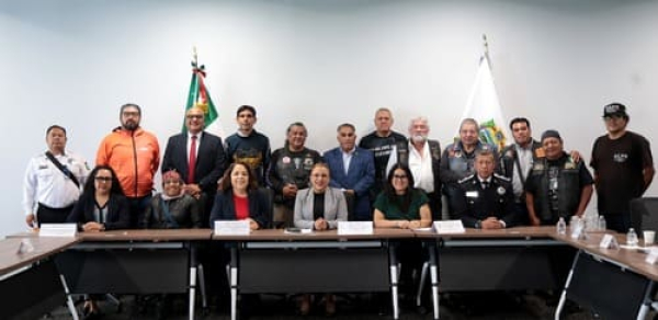 Suspenden chips en cascos de motociclistas