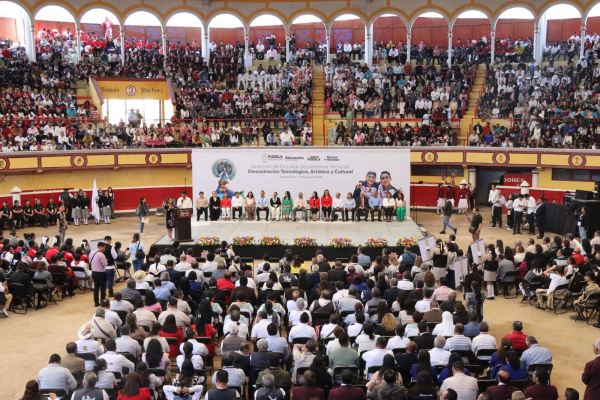 Llega a Teziutlán la Demostración Tecnológica, Artística y Cultural 2025