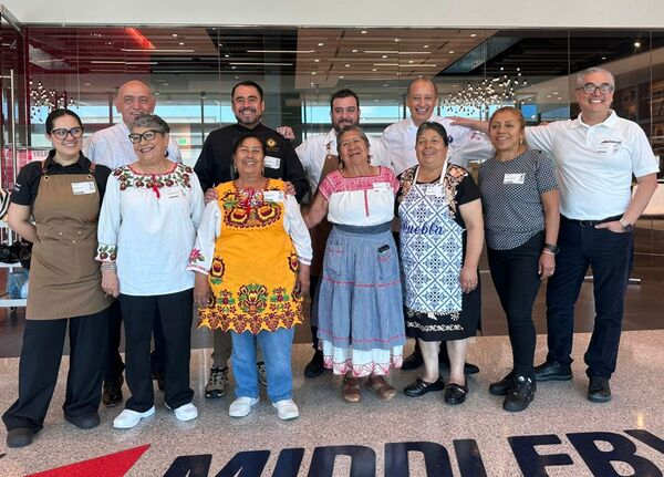 Cocineras tradicionales brillan en Dallas