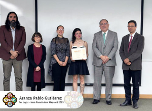 Entregan beca Pamela Ann Marquard