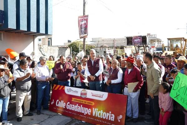 Inician obras viales en Santa María Xonacatepec