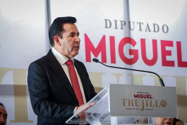Presenta José Miguel Trujillo su 2do Informe de Actividades