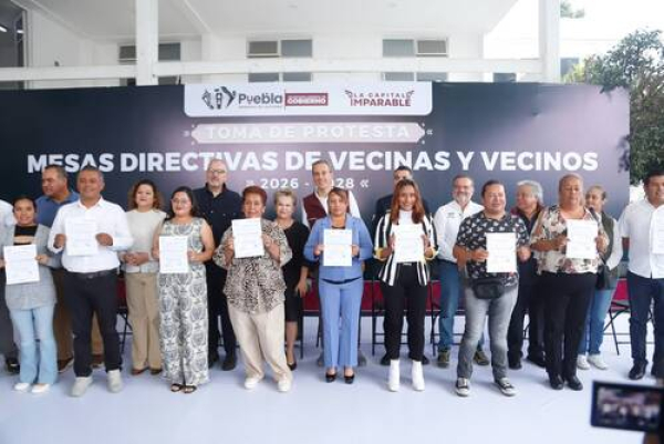 Renuevan mesas directivas vecinales en Puebla Capital