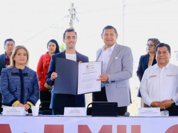 Puebla reconoce trayectoria del tenismesista Marcos Madrid