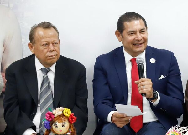 Mayor atención a poblanos en Madrid y Houston