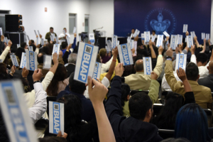 Pide a estudiantes voto de confianza y diálogo con las comisiones: Rectora