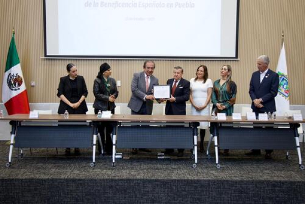 Signan convenio Congreso de Puebla y Sociedad Española de Beneficencia