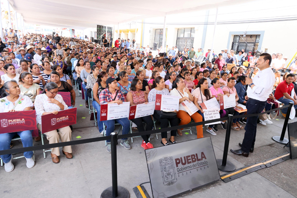 Se entregaron 75 proyectos de obra comunitaria a microrregiones