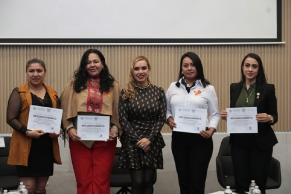 Realiza Congreso feria de salud y presentación de libro