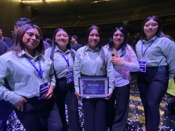 UTH gana premio por innovación en StartUp 2026