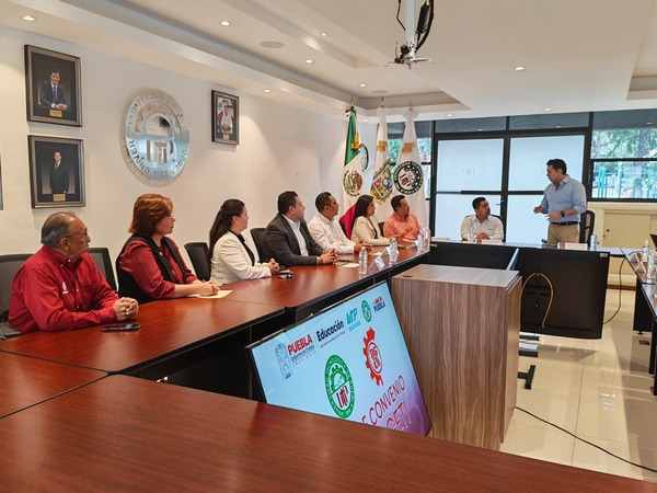 Firman convenio UTP - DGETI Puebla