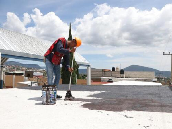 Por lluvias, Gobierno estatal alerta por afectaciones en escuelas
