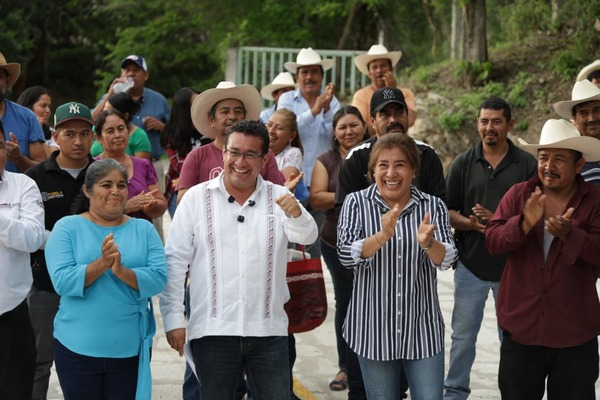 Diputado Pável Gaspar visita Zacapala y Cuayuca