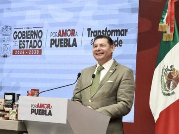 Puebla registra avances en obras y programas