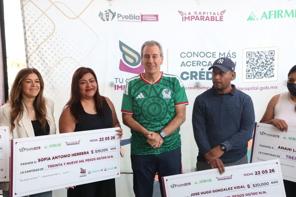 Entregan apoyos del programa “Tu Crédito Imparable”