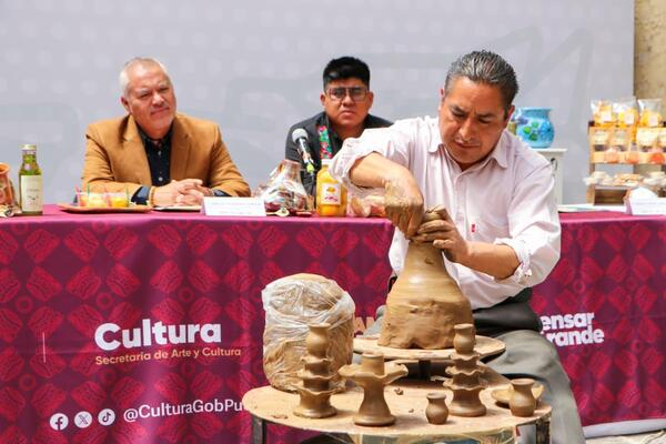 Lista la Feria Artesanal de Tenextatiloyan