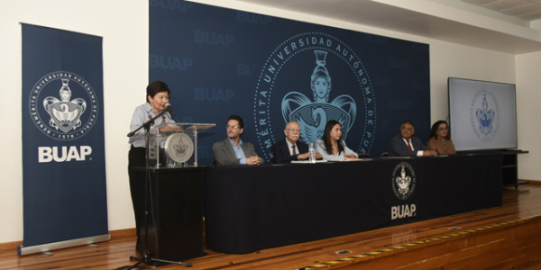 BUAP capacita a servidores públicos