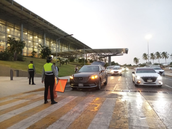 Recorridos de seguridad en aeropuerto internacional de Acapulco