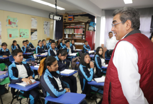 Sergio Salomón hizo entrega de aulas escolares e inauguró rehabilitación de carretera