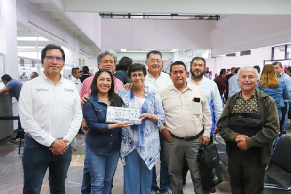 Inicia reemplacamiento del transporte público en Puebla