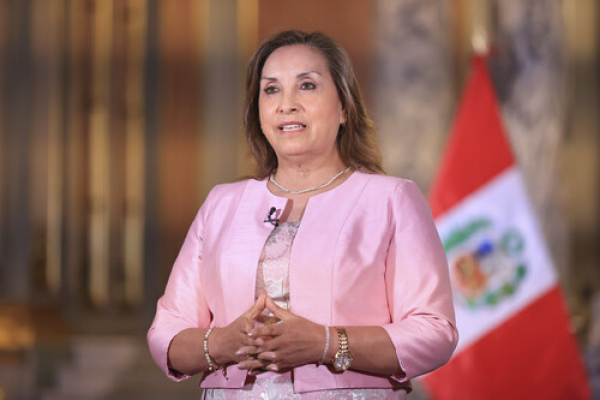  Dina Boluarte, presidenta de Perú