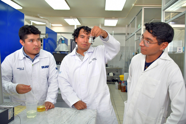 Estudiantes BUAP ganan Hackathon con proyecto sustentable