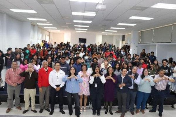 Imparten taller antidrogas en la UTH