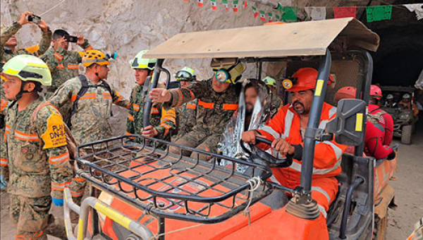 Rescatan a minero Francisco Zapata Nájera