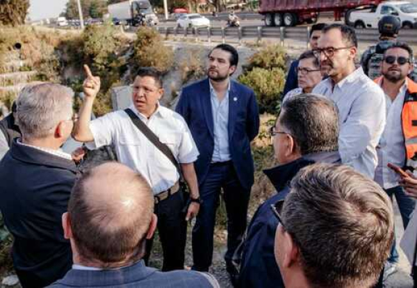 Ayuntamiento atiende solicitudes en parque industrial