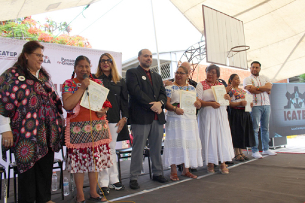 ICATEP reconoce a mujeres cocineras que elaboran el mole de caderas