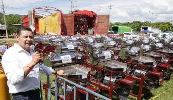 Pantepec recibe apoyo al campo y Obra Comunitaria