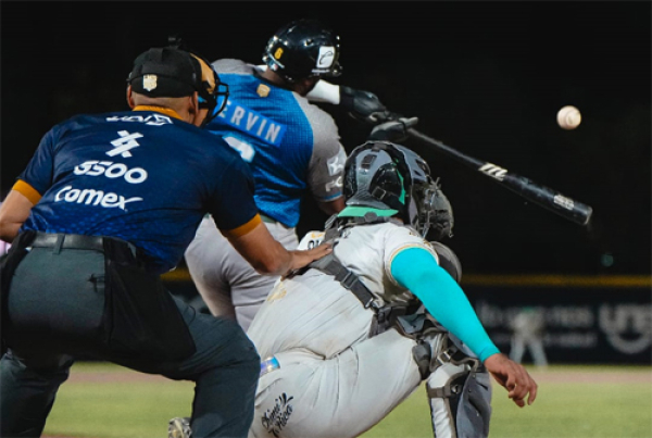 Pericos se lleva la serie completa