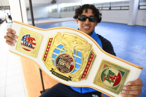 Estudiante BUAP gana campeonato internacional de Box