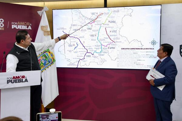Puebla pavimenta con ayuda de PEMEX