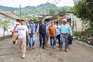 Atención oportuna a afectados por frente frío 16 en Sierra Norte