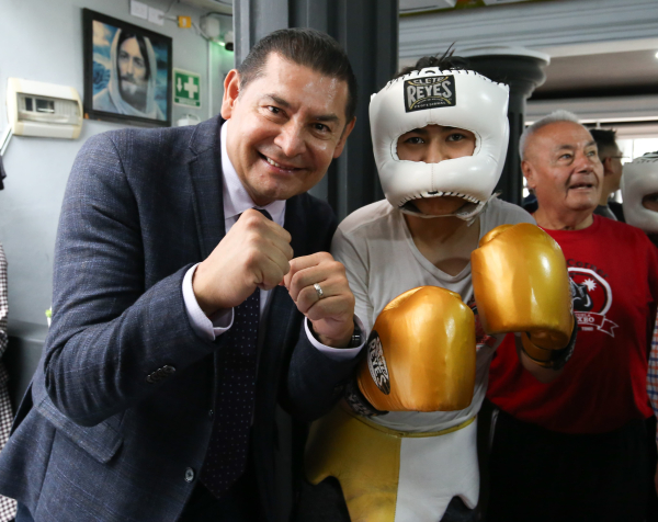 El gobernador Alejandro Armenta impulsa el box