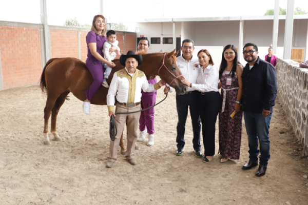 Acatzingo cuenta con un área de Equinoterapia