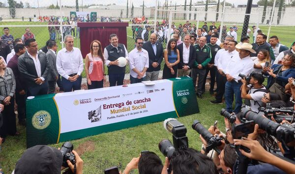 Inauguran en Puebla cancha del Mundial Social