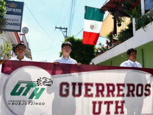 UTH presente en desfile del 16 de septiembre