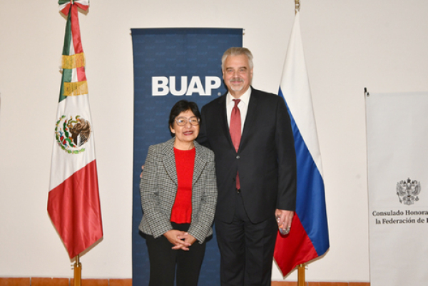 BUAP y Rusia celebran intercambio acad&eacute;mico