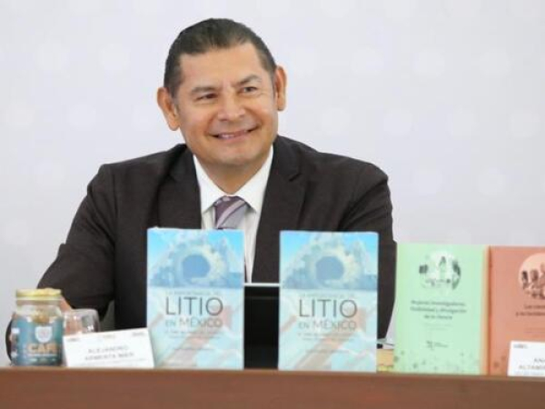 Puebla impulsa proyectos de energías limpias: Armenta