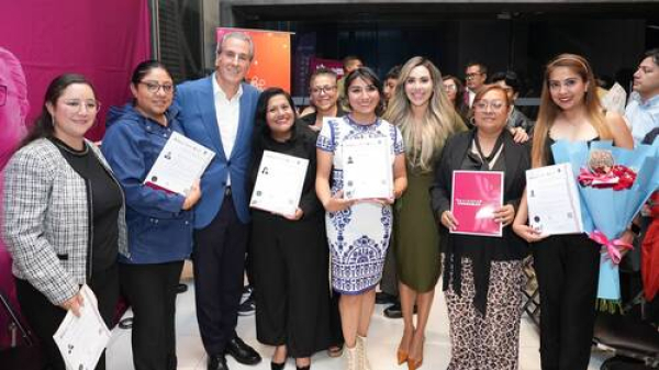 Certifican a 19 personas en cuidados de adultos mayores