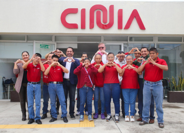 SEDIF y CINIA fortalecen empleos a personas con discapacidad