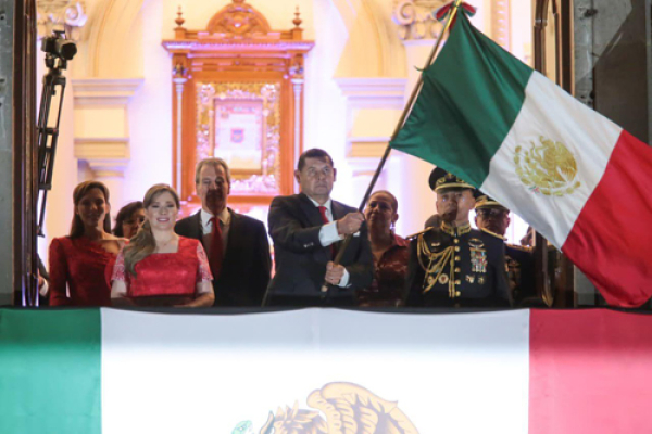 Alejandro Armenta rinde su primer grito de independencia como gobernador